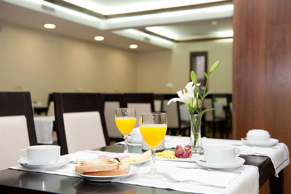 Hotel Oslo Coimbra Bagian luar foto